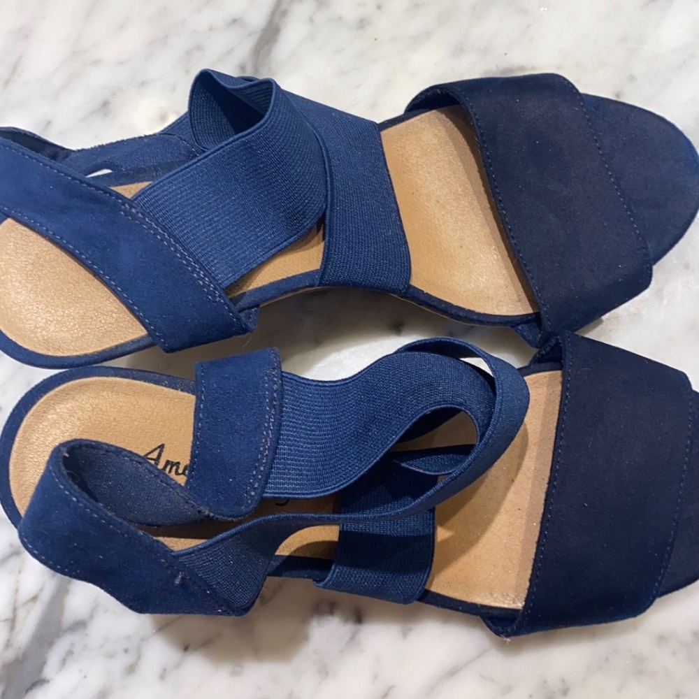 American eagle wedge sandals